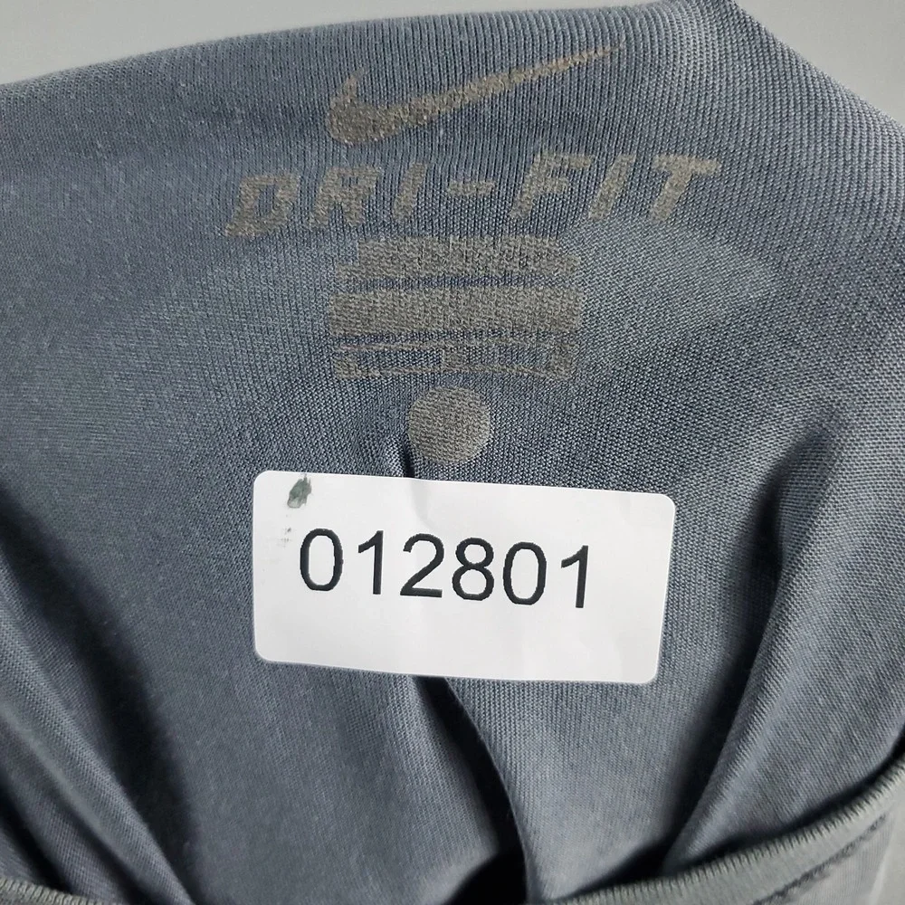 Nike Rise As One Gray Dri Fit Casual Short Sleeve T-Shirt Mens Size Medium - Picture 10 of 10